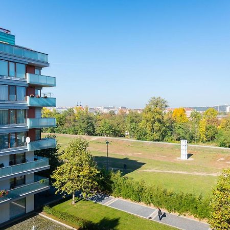 Luxury Apartment River Diamond Residence Prag Exteriör bild