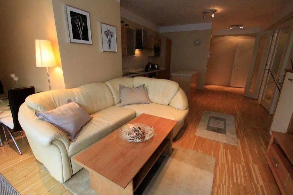 Luxury Apartment River Diamond Residence Prag Exteriör bild