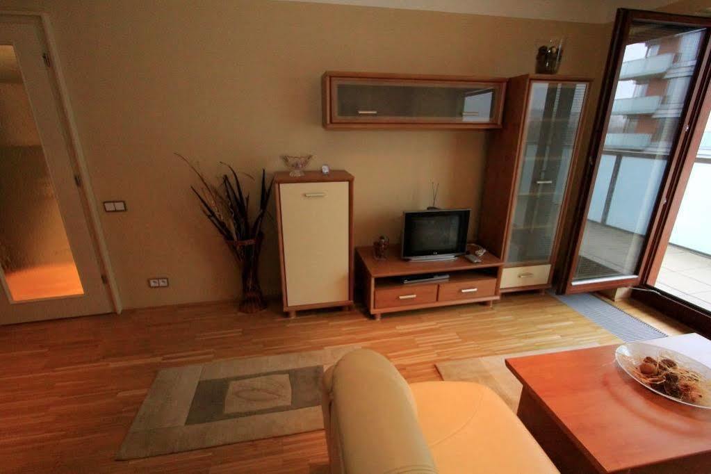 Luxury Apartment River Diamond Residence Prag Exteriör bild