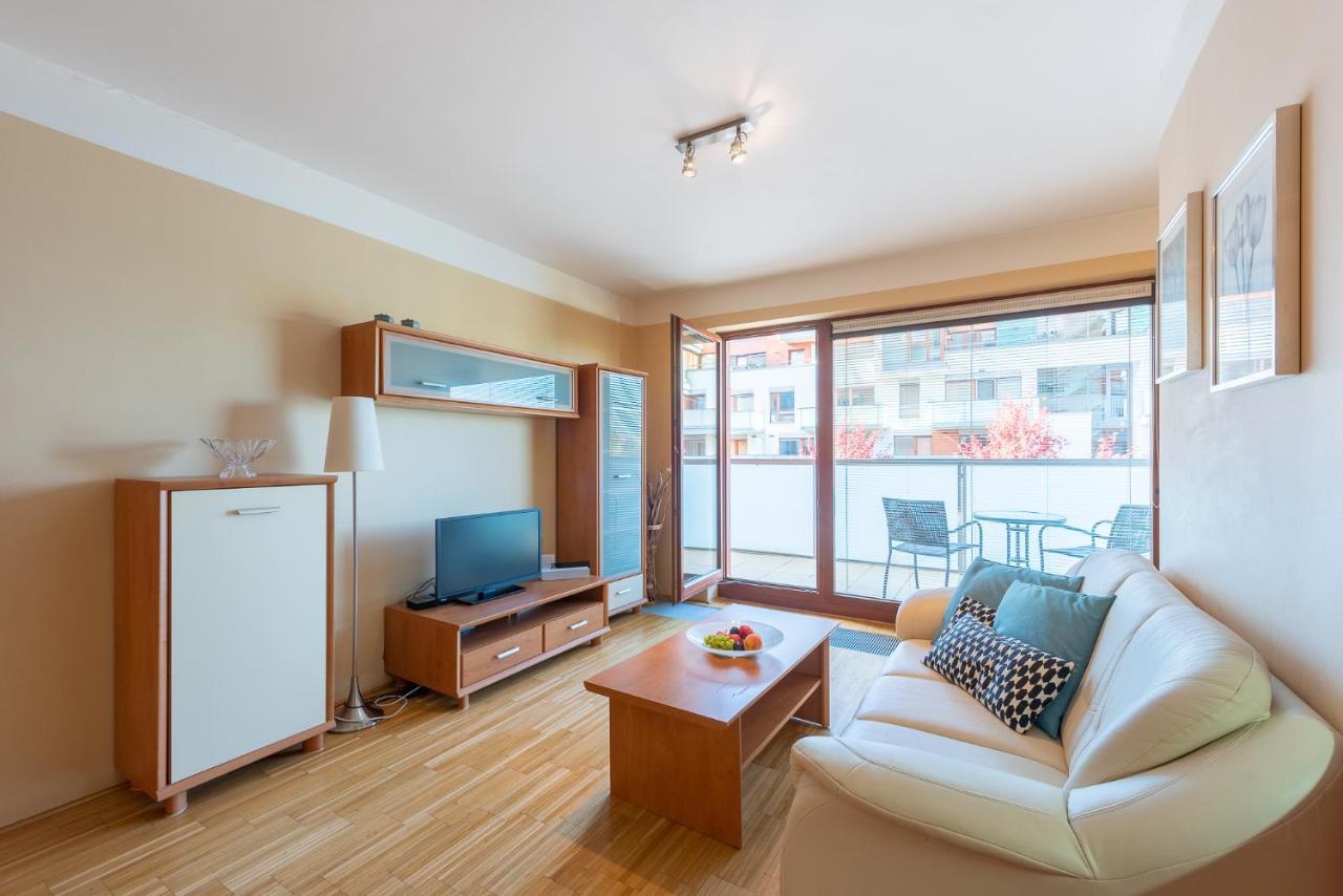 Luxury Apartment River Diamond Residence Prag Exteriör bild
