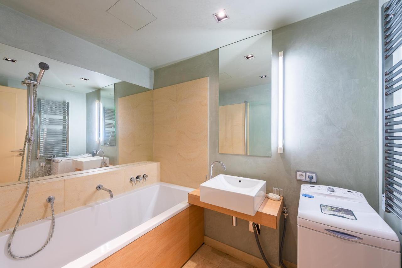 Luxury Apartment River Diamond Residence Prag Exteriör bild